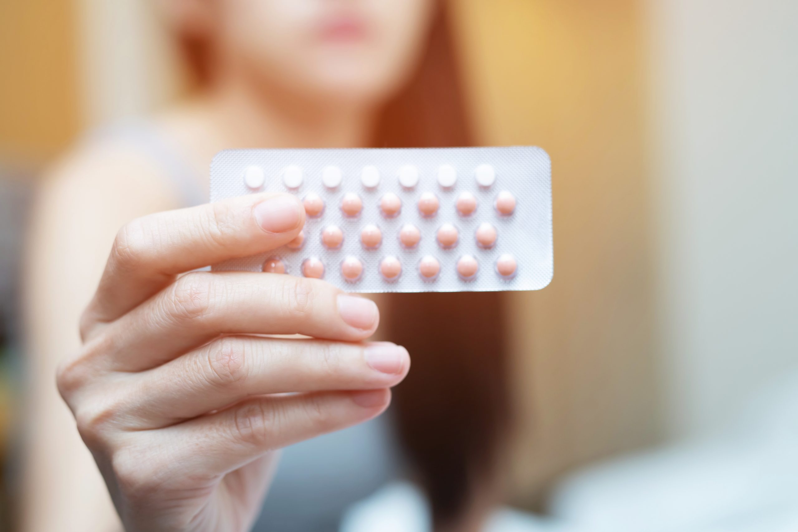 Anticonceptivos orales: ¿pueden afectar a la salud bucodental?